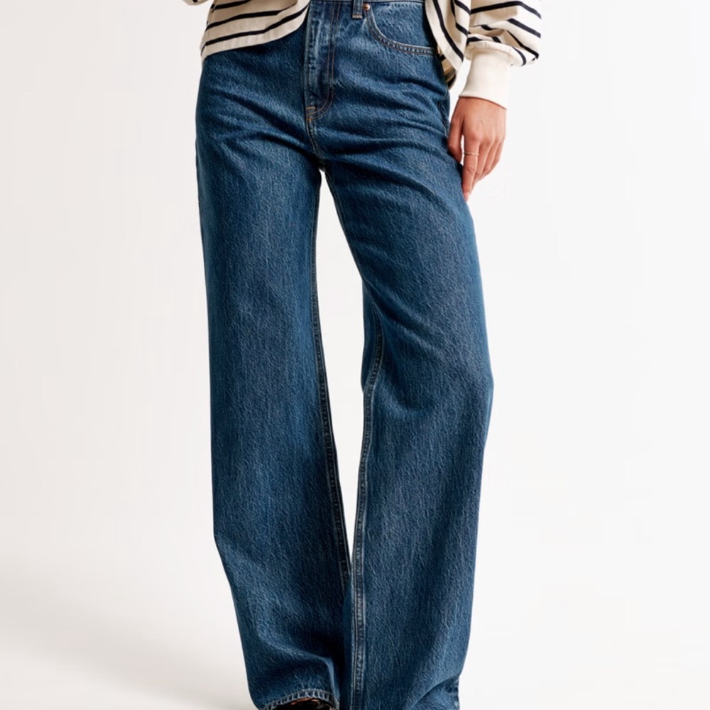 Abercrombie & Fitch high rise loose jeans